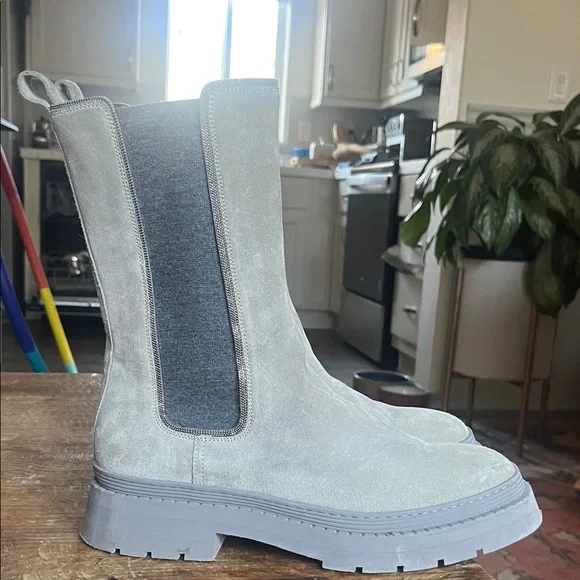 Brunello Cucinelli Light Grey Suede Chelsea Lug Boots - Picture 5 of 9